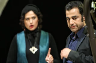 نقد نمایش «نویسنده مرده است» نوشته و کار آرش عباسی

خیال بازی