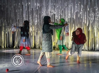 نقد نمایش "آواز ماهی ها در مرداب" نوشته و کار فضل ا.. عمرانی از بندر دیر

نگاهی به یرما، از اسپانیا تا بوشهر