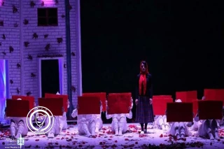 نگاهی به اجرای نمایش «خانه سیاه است» به کارگردانی محسن اردشیر

بزرگداشتی برای شعر و بدن