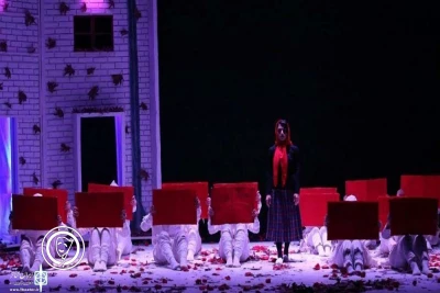 نگاهی به اجرای نمایش «خانه سیاه است» به کارگردانی محسن اردشیر

بزرگداشتی برای شعر و بدن