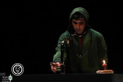 نگاهی به نمایش« ماداریم از این خونه می ریم» به کارگردانی حسین اکبرپور

سایه های بحران اودیپی در درامی نیمه اکسپرسیونیسمی