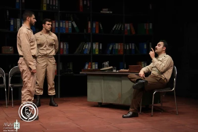 نگاهی به نمایش «لانچر پنج» به کارگردانی مسعود صرامی و پویا سعیدی

اما موش خورده شناسنامه من