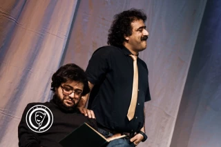 نگاهی به نمایش پنگوئن، مرغ دریایی و چند پرنده دیگر

پنگوئن با بالهایش نمی پرد، زیرآبی می رود